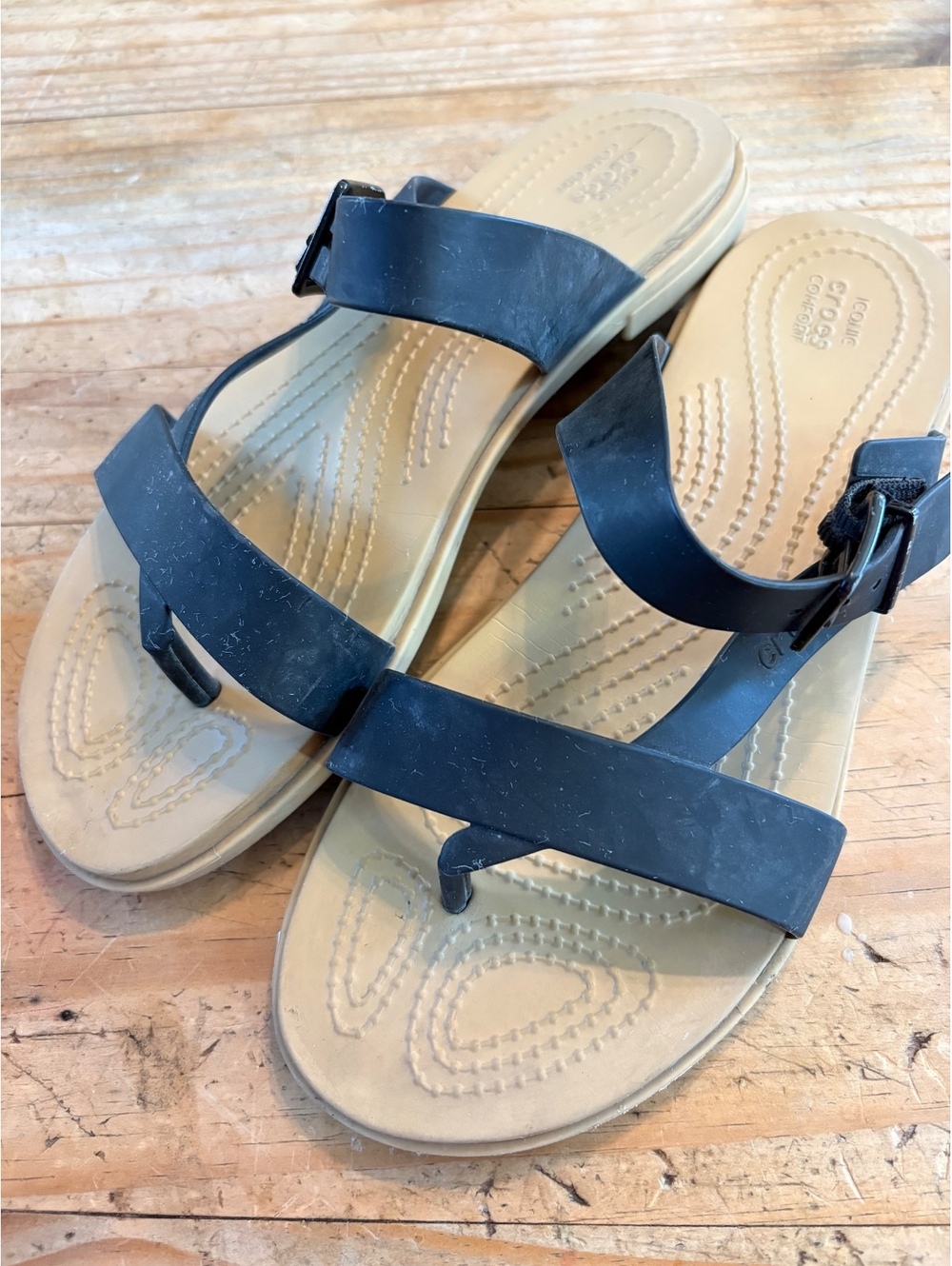 Crocs Tulum Toe Post Sandal Black Tan Women's Size 7